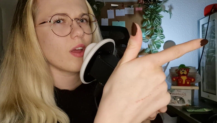 Lym's Cozy ASMR - [Exclusive] Side view ear eating & tongue fluttering (Patreon)