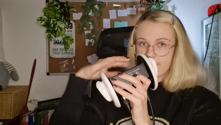 Lym's Cozy ASMR - [Exclusive] Side view ear eating & tongue fluttering (Patreon)