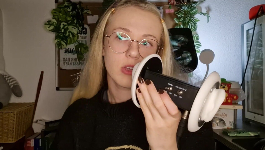 Lym's Cozy ASMR - [Exclusive] Side view ear eating & tongue fluttering (Patreon)