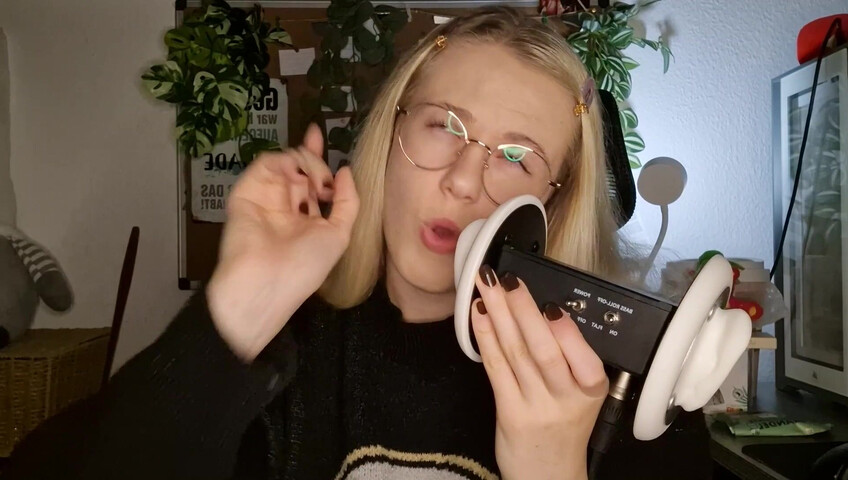 Lym's Cozy ASMR - [Exclusive] Side view ear eating & tongue fluttering (Patreon)