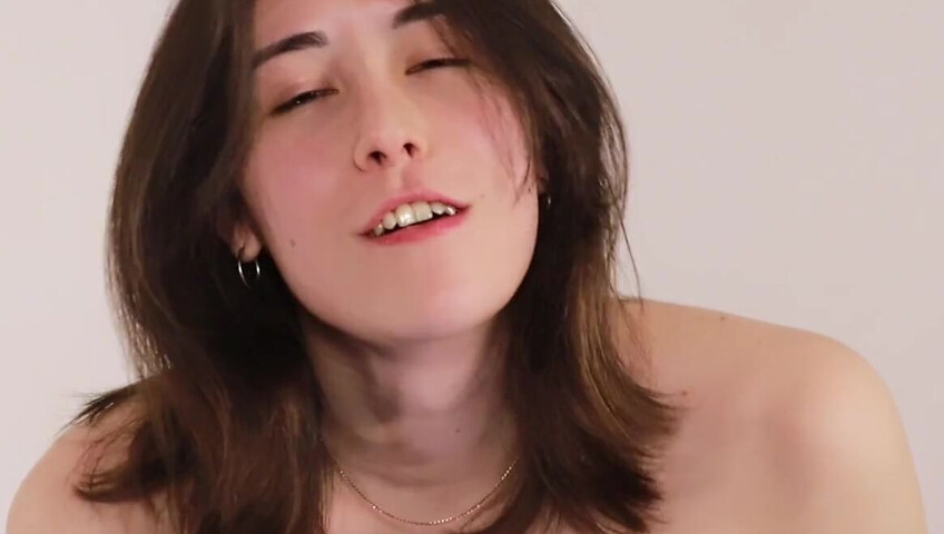 Laliwhite - Sweet tender kisses from latina bae