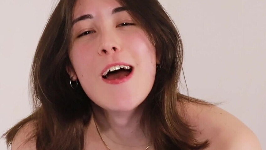 Laliwhite - Sweet tender kisses from latina bae