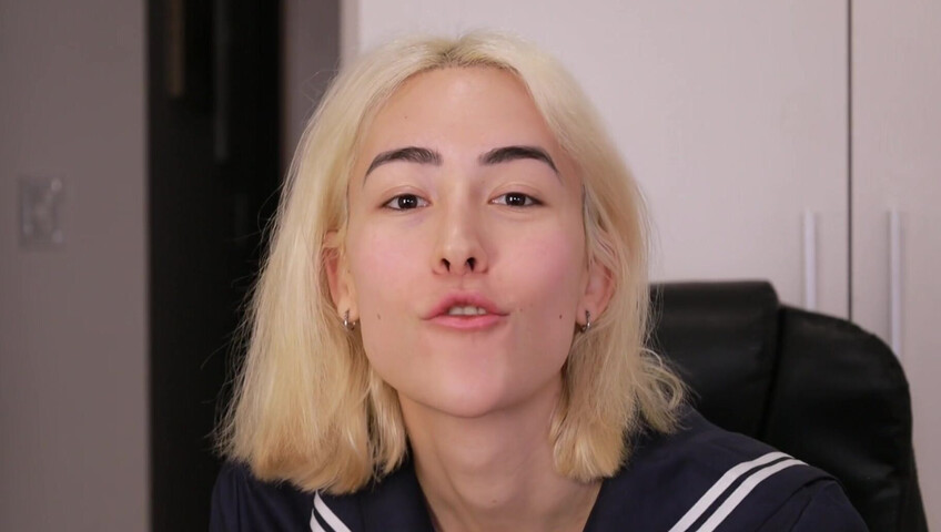 Laliwhite - Loving kisses from latina cutie