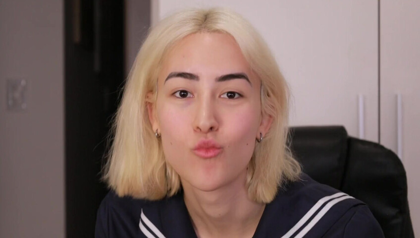 Laliwhite - Loving kisses from latina cutie