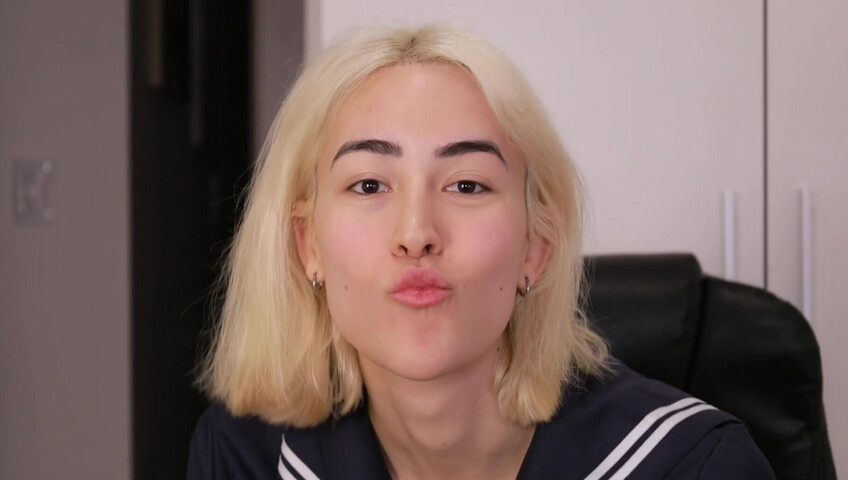 Laliwhite - Loving kisses from latina cutie