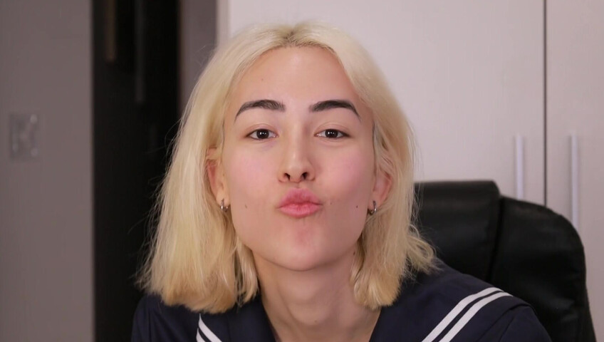 Laliwhite - Loving kisses from latina cutie