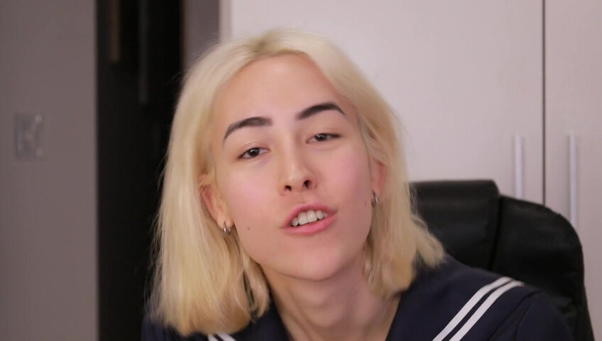 Laliwhite - Loving kisses from latina cutie