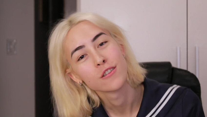 Laliwhite - Loving kisses from latina cutie