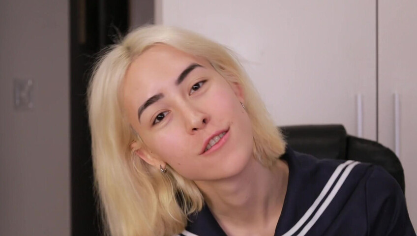 Laliwhite - Loving kisses from latina cutie