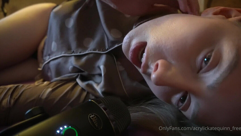Kate Quinn (acrylickatequinn) - Cozy girlfriend ASMR