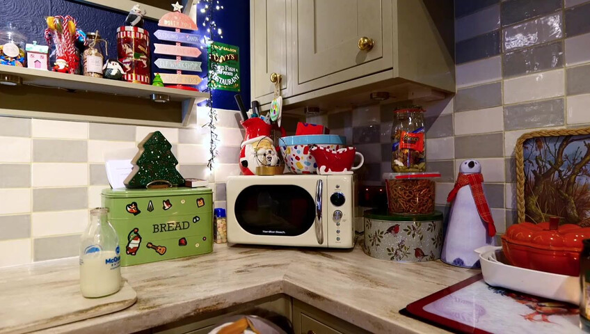 Sydney Harwin - CONTAMINATION- out of this world milkers!