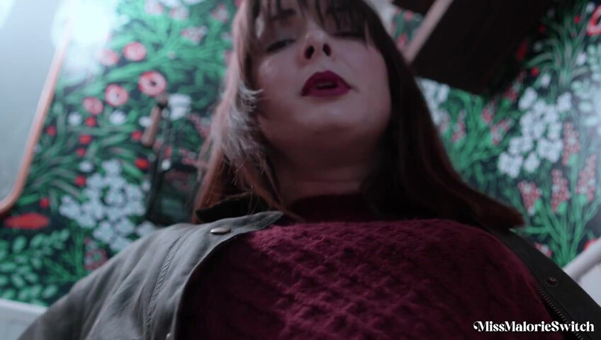 Miss Malorie Switch - StepMom's Holiday Dinner