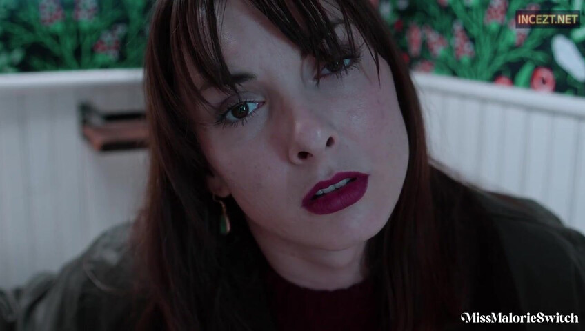 Miss Malorie Switch - StepMom's Holiday Dinner