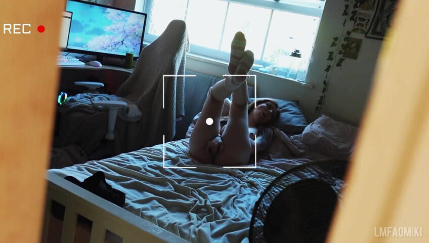 lmfaomiki - Perv step-brother Helps Me Cum