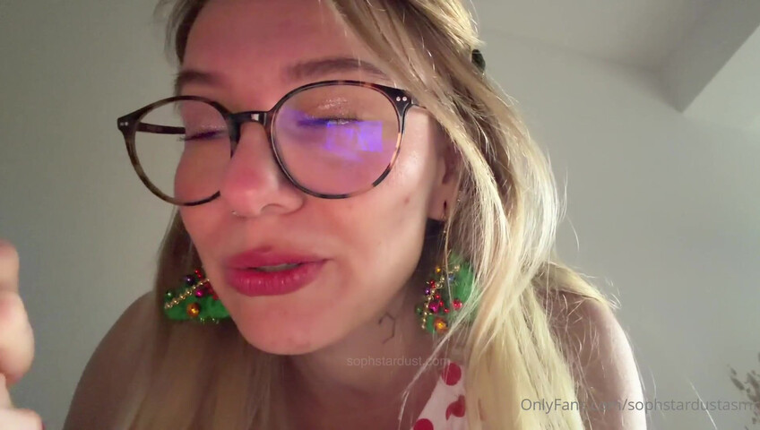 SophStardust ASMR -  Scratching My Boobs & Booty