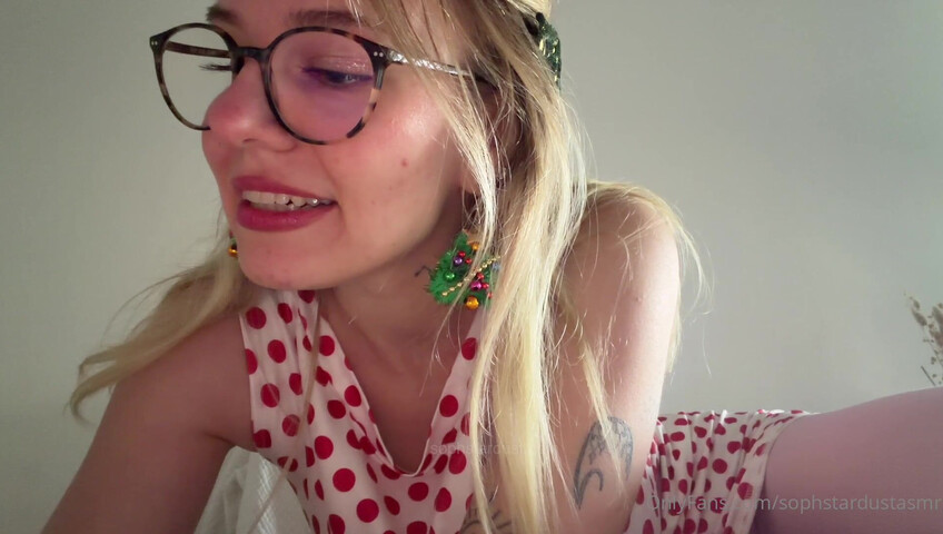 SophStardust ASMR -  Scratching My Boobs & Booty