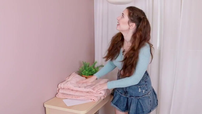 Darlingjosefin – Corrupting the Babysitter