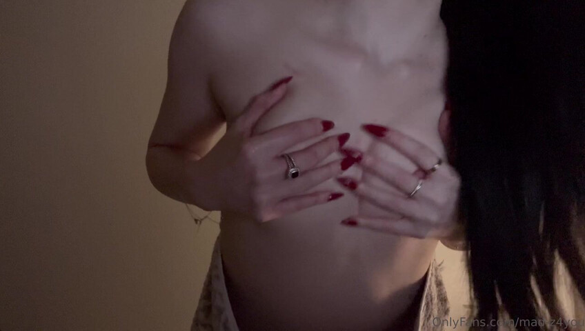 Mads ASMR - Naked Girlfriend Roleplay