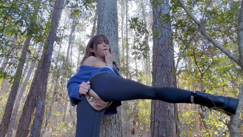 Kittyxkum - 16 Jan 2026 - Its Cold Out Here Guess I Should Warm Up