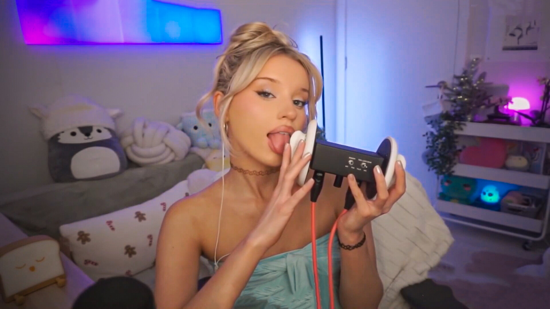 Veronika ASMR - Soft Kisses & Gentle Licks | SFW