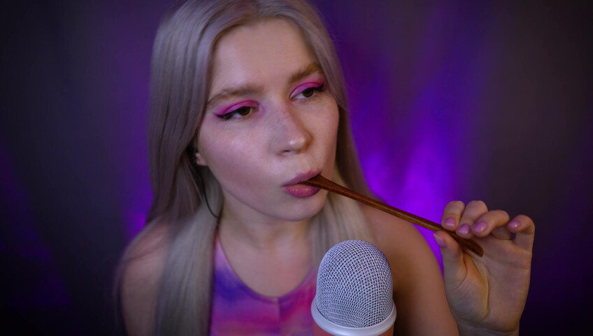 Lerka ASMRka - Honey Spoon + Mouth Sounds = Insane Tingles