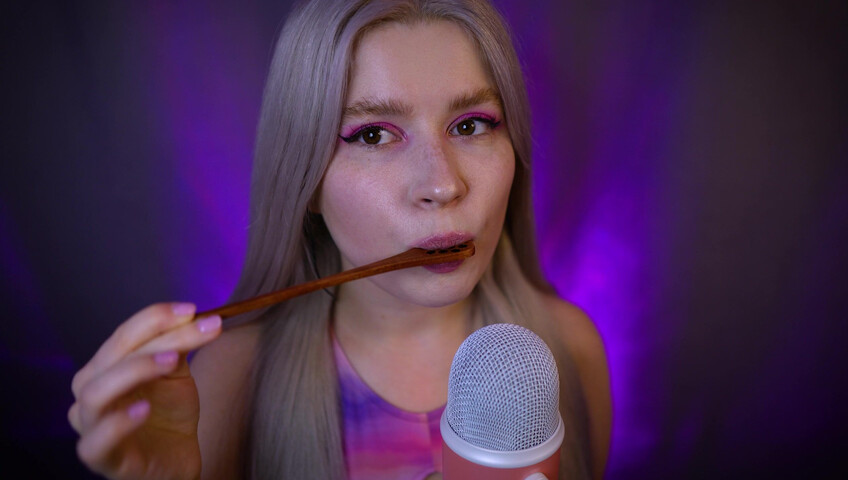Lerka ASMRka - Honey Spoon + Mouth Sounds = Insane Tingles
