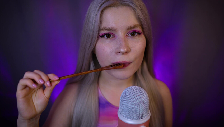 Lerka ASMRka - Honey Spoon + Mouth Sounds = Insane Tingles