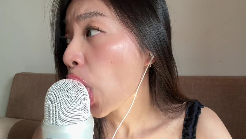 Lin ASMR - 22 Jan 2026 - ASMR Licking The Mic
