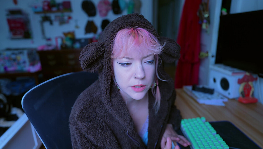 LilRedVelvet: Another man owns your wife