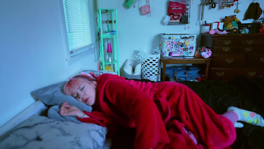 LilRedVelvet: Another man owns your wife