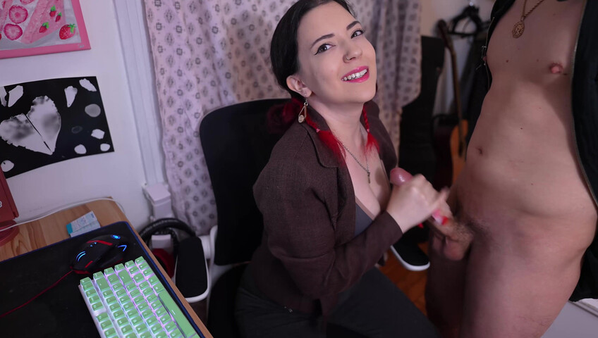 LilRedVelvet: Boss Cucks You