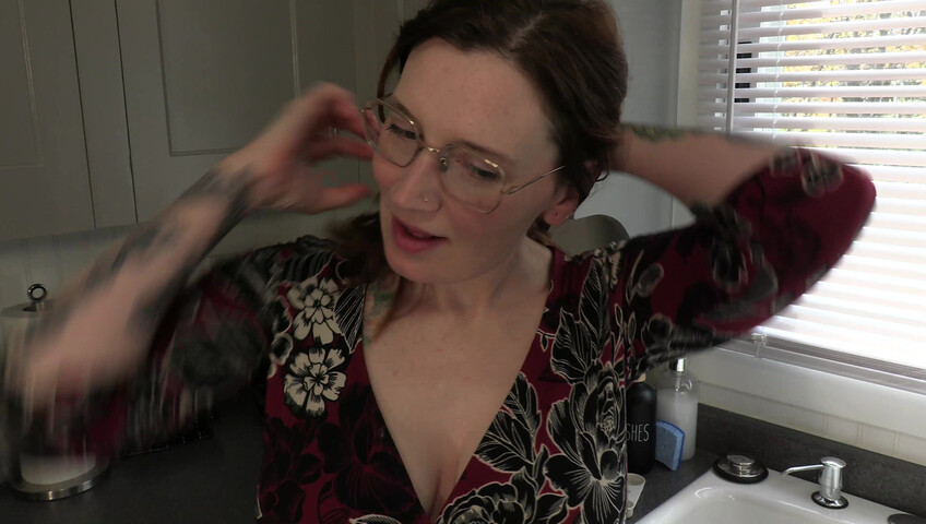 Bettie Bondage - Seducing Your Friend's MILF