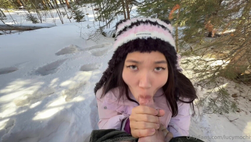 Asianmochi - B/G In The Snow