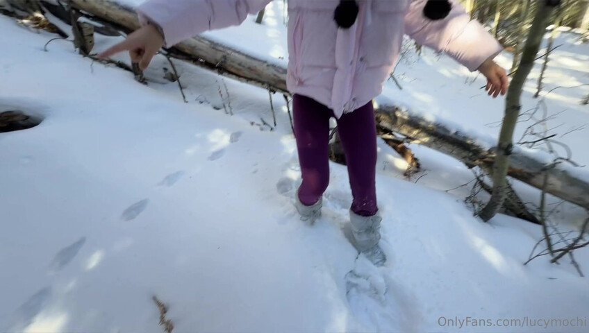 Asianmochi - B/G In The Snow