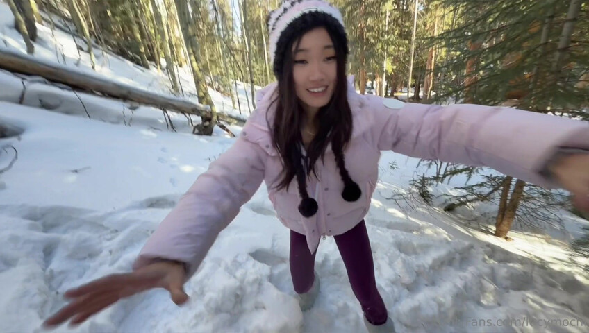 Asianmochi - B/G In The Snow