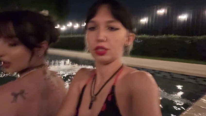 Beebee ASMR - 24 January 2026 - Hot Tub 2 Girls Patreon