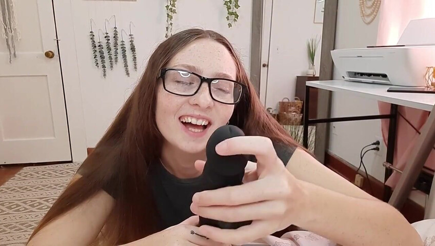 Nicole Nabors – Babysitter Comforts Your BBC