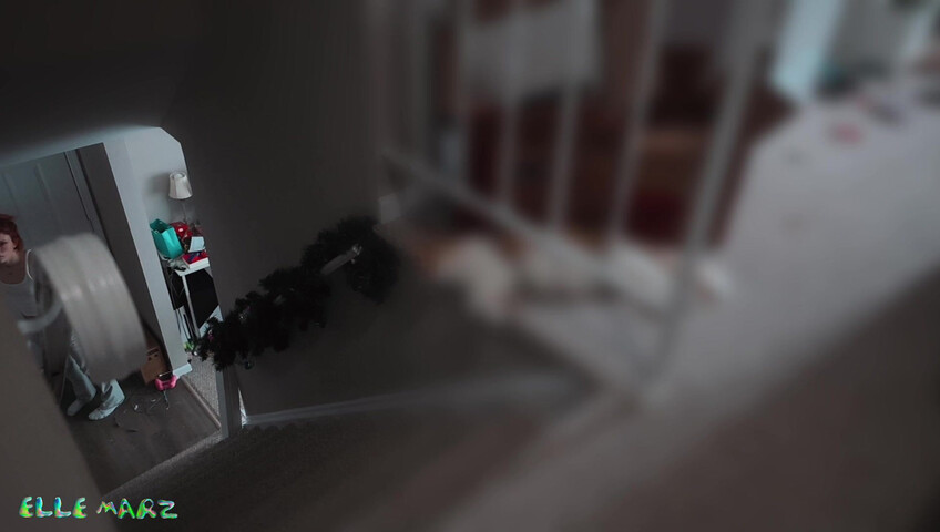 Elle Marz - PeePee comparison w bbsitter
