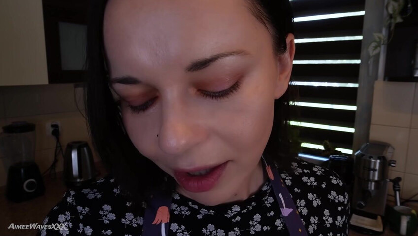 Aimeewavesxxx: Stepmommy Creates A Safe Space For Your Sex Addiction