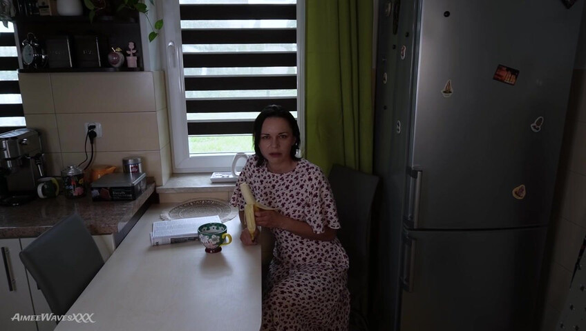 Aimeewavesxxx: Stepmommy Creates A Safe Space For Your Sex Addiction