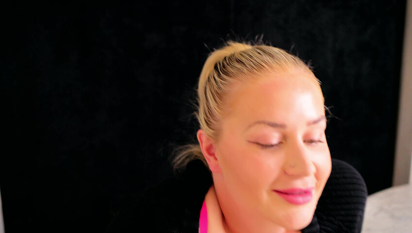 JessieHH - FAMILY GLORYHOLE SURPRISE