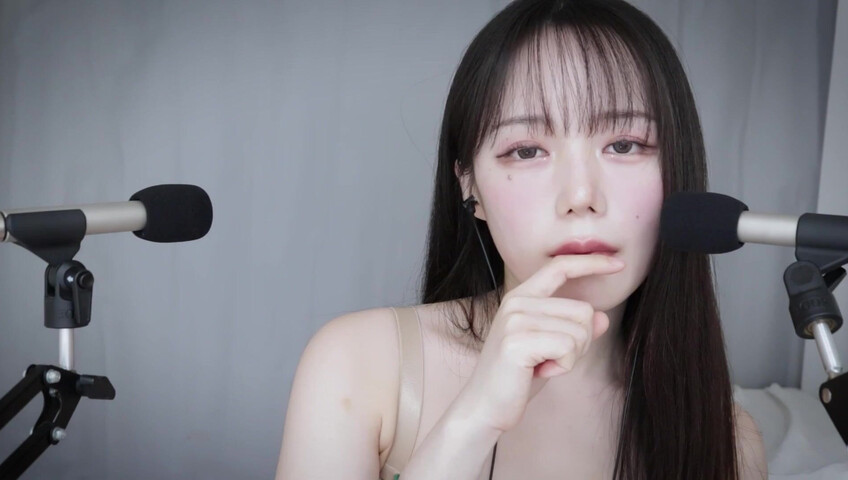 Jamonghae ASMR - 26 January 2026 - ASMR Spit Painting |  스핏 페인팅