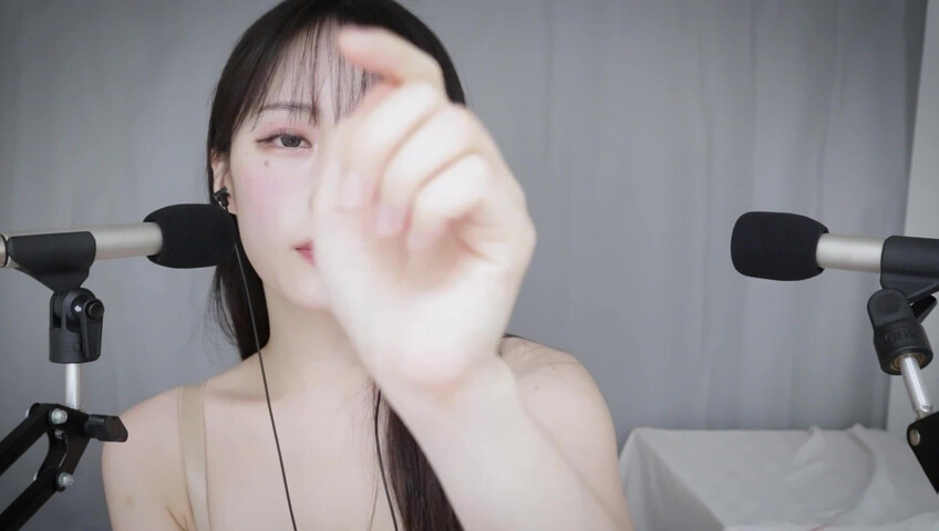 Jamonghae ASMR - 26 January 2026 - ASMR Spit Painting |  스핏 페인팅