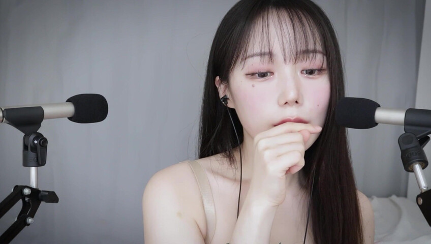 Jamonghae ASMR - 26 January 2026 - ASMR Spit Painting |  스핏 페인팅
