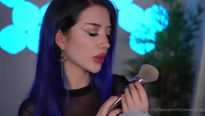 LizzieLestrange - ASMR Vampire Roleplay