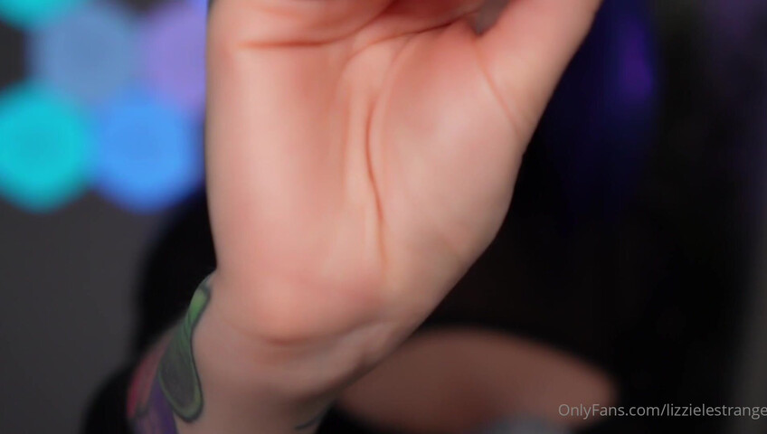 LizzieLestrange - ASMR Vampire Roleplay