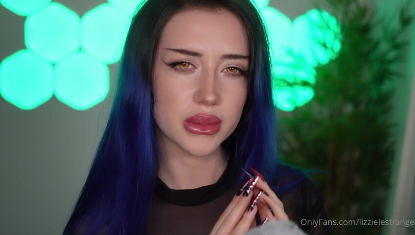 LizzieLestrange - ASMR Vampire Roleplay