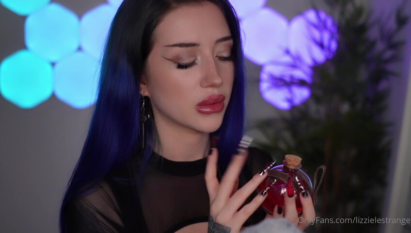 LizzieLestrange - ASMR Vampire Roleplay