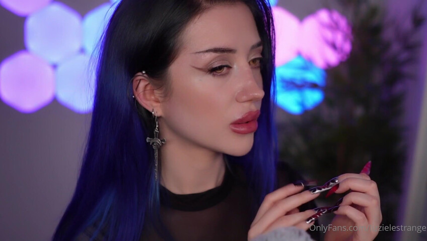 LizzieLestrange - ASMR Vampire Roleplay