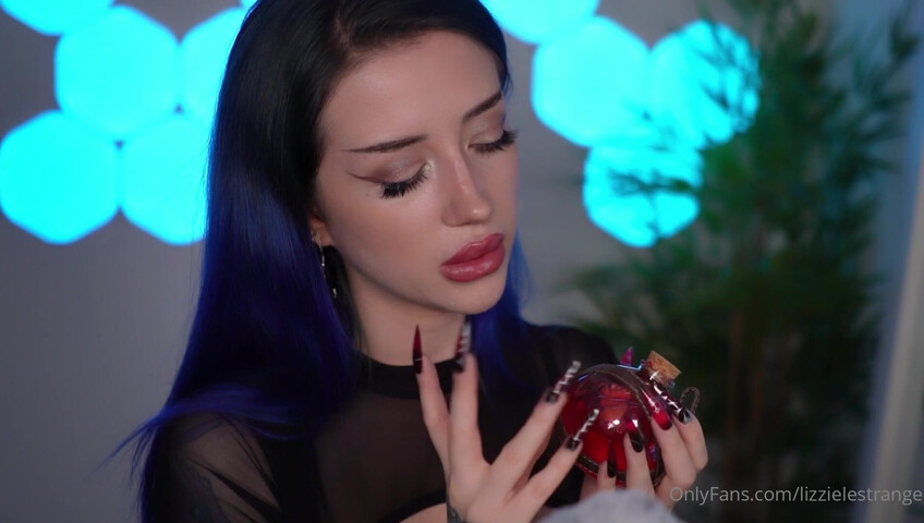 LizzieLestrange - ASMR Vampire Roleplay